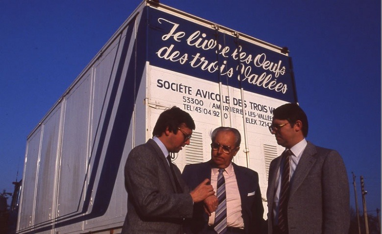 1977 : Les oeufs frais en coquille sont livrés sur toute la France