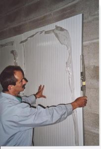 1996 : Le b-a ba du panneau en doublage de mur