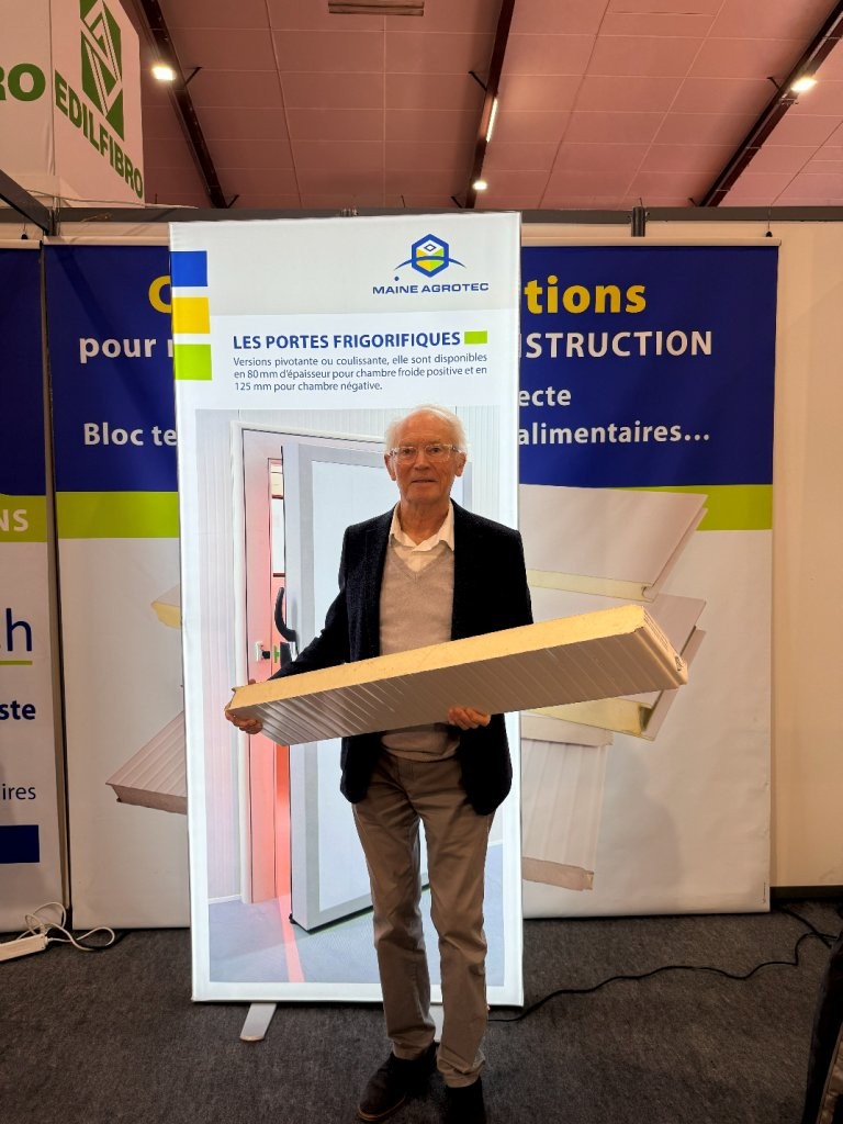 Un panneau sandwich présenté sur le stand Maine Agrotec au SPACE de Rennes 2026