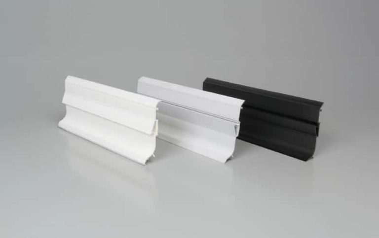 Accessoires Plinthes Plinthes 100mm fixations cachées