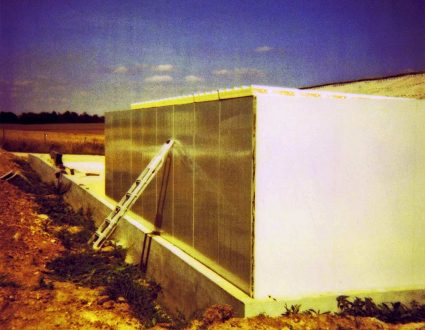 Installation de panneaux sandwich Maine Agrotec en 1995
